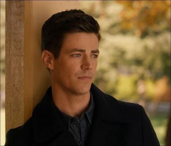 ⤑ᵖᶤᶰᵏĿЄ♏ØИÂÐЄ ┊foarte bine# il bate pe umar si brusc face o fata de(click; zici ca omorase catelusii in fata lui pt ca nu raspunde la faza cu inelu=)))); credeam ca o sa mi-l dai mie:(=)))))))
