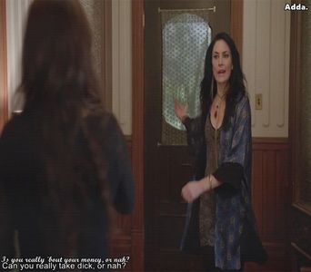 》Atunci să ai o seară minunată, sper să-i moa#ră la intrare!! =)))))))))) *iese din baie și +; trântește ușa după ea, pleacă în bucătărie să bage-n ea*
