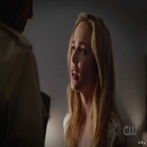 ▬ Danseaza cu ala practic mai nou la fel de s;xy si nu il mai foloseste pe post de stalp, brusc urla; prin sala. ❝Cate?! Unde esti?! Nu ai tupeu sa dai jos rochia si sa dansezi cu mine aici. Tom o sa te ia direct in camera dupa moment.❞=))))))))))))))
