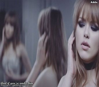 》*Tot tace, se uită IP spre el* =)))))))))))