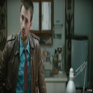 ▬ Pleaca prin multime ca sa nu il mai vada si se duce intr-un colt linistit. =)))))))))