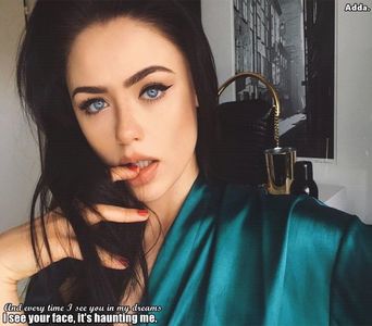 》*ia un pahar de apă și-i dă lu mă-sa s-o hidrateze. Cât aceasta bea apa și ea îi ținea+; paharul, se uită după Chris și când nu-l mai vede acolo, pufnește* Mvai, tot el s-a supărat după ce m-a dat în pz mamei...=)))))))))))))))))))))
