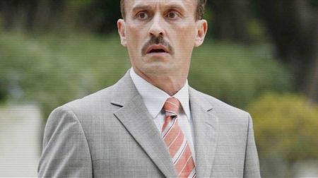- Ei bine, draga mea, consideră că acesta este semnalul meu. Că turbezzzzzzz *sparge; o vază, aruncând-o în perete* =))))))))))
