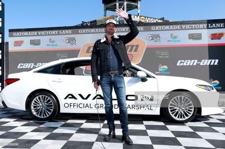 ▬ ❝E doar o incapatanata.❞ O spune pentru el si pleaca.=))))