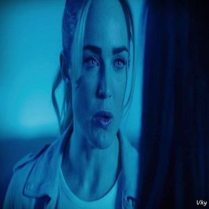 ▬ Se uita la el si il asculta, dupa care ridica putin tonul asta pentru ca incepuse sa se; enerveze. ❝Mai devreme iti placea sa fiu mulatra, tie si Dumnezeului tau. Acum incerci degeaba sa o dai la intors.❞=))))))))))))
