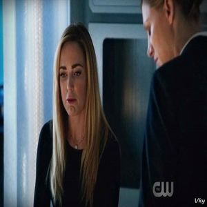 ▬ ❝Esti singurul bou nesimtit din viata mea pe care il iubesc, dar nu; mai pot, de fiecare data cand se pare ca e ok. Nu suntem ok.❞ Se uita la el.=))))))))))))
