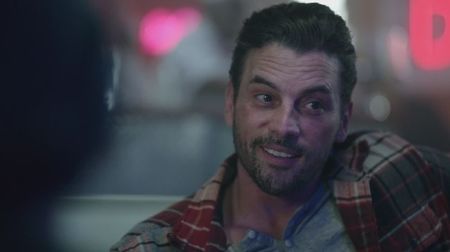 ▬ ❝Despre mine? Mai bine incepi tu, doamnele mereu primele.❞=)))))