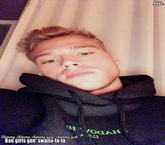 》Gândește-te la facultatea grea pe care o face Adam și uită-te la fața lui. Nu aduce a; inginer în robotică. =)))))))))))))
