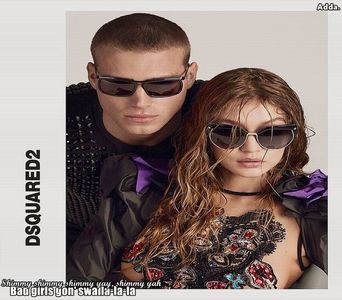 》Și asta, și mi-aș rupe iar nasul....Asta vrei? =)))))))*se uită spre ea*