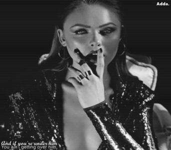 》Mulțumeeeesc, love. Apropo, am văzut cadourile la mine în cameră...*își duce mâinile; după gâtul lui și surâde* Te ador.! =)))).
