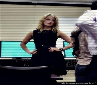 ⤑ᵖᶤᶰᵏĿЄ♏ØИÂÐЄ ┊nu ai pt ce# zambeste,se uita la grant apoi la ea; are(; fata de lider de cult sa sti=))))))
