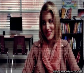 ⤑ᵖᶤᶰᵏĿЄ♏ØИÂÐЄ ┊a inceput sa te ia efectu este?=))))# rade ca pr;;oasta si(; incepe sa strige si ea cu liz daca tot..=)));
