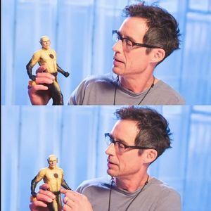 ⤑ᵖᶤᶰᵏĿЄ♏ØИÂÐЄ ┊# le strange pe amandoua tare tare in brate si incearca*; sa ramana calm pentru ele; madchen e o femeie puternica sigur o sa fie totul bine..hadeti spre masina,va duc eu la spital# cum sigur nu ii lasau pe toti in amulanta=)));
