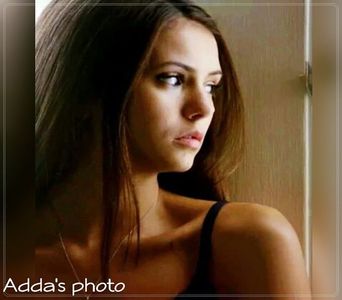 》*Se uită în altă parte când o privește Cole, îi era frică să nu fie alt băiat care să facă; mișto de ea de când pițipoancele au făcut-o de râs la toată facultatea când au spus tuturor că e vir-gină și vrea p... cât mai repede* =))))))))))))))))))))))))))))
