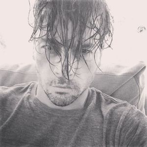 ▬ ❝Stiu asta si nu am ce sa fac.❞ Dupa se uita la Kris putin socat si reactioneaza de data; asta mai dur. ❝In momentul asta te misti in camera ta si vorbim cand iti revi.❞=))))
