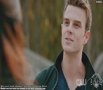 》Găsim cățelul și mergem să ne pregătim de bal? *surâde*  Da, mă poți ajuta, ar fi bine.; Ne împărțim felul 1, felul 2...
