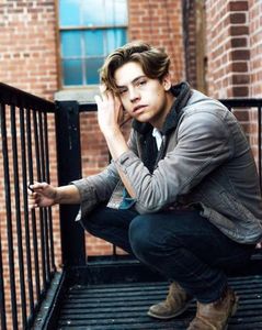 ⤑ᵖᶤᶰᵏĿЄ♏ØИÂÐЄ ┊nu rade ca nu am uitat cum erati tu si bran inainte(; sa te cheme la fantanica =)))))))-liz.buna nina,arati uimitor# indrazneste sa o pupe pe obraz=))));
