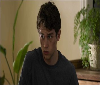 ⤑ᵖᶤᶰᵏĿЄ♏ØИÂÐЄ ┊buna bombonico# o saruta dulce dulce pe liz si o saluta(; pe nina zambind;sunteti gata de bal dragele mele?poate suntem rai in seara asta si bem un paharel de sampanie=)))))
