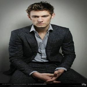 ▬ Rade pe sub mustati de rosti in parte.=)))))