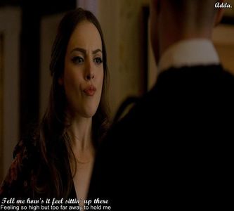 》Dă-mi și mieeeee. *se uită IP la sticlă, ia și bea ceva din ea apoi scoate limba afară; și se strâmbă* =))))))))))))) (măcar în universul ăsta să mai bea)
