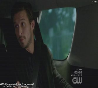 》N-am, asta tre să-i facă nevastă-sa, dar el e g.y deci tre să-i facă bărbatul să vă; împartă=)))))#Chris. *Se uită cum îl ia ambulanța pe Nate cu destinația morgă*
