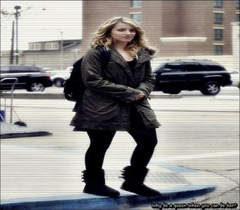 ⤑ᵖᶤᶰᵏĿЄ♏ØИÂÐЄ ┊# tresare in ultimu hal si apoi incepe sa rada cand o aude;viata clar..nu mai(; am asa ceva de cand cu decanu=)))))-candy.normal,acum am probleme de viata si de moarte se pare# rade;sunteti profesor nou?# era curioasa ca nu il stia=));-a.
