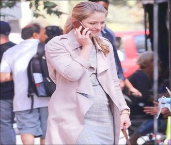 ⤑ᵖᶤᶰᵏĿЄ♏ØИÂÐЄ ┊# se uita ciudat la ea;uhm nu..nu stiu=)))))