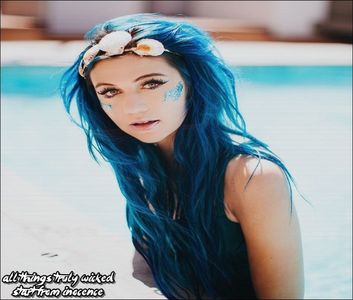 ϟ⚝. Mεямαιd Qυεεи ☪☂  [cl]  da , partea buna e ca acum pot sa te inteleg mult mai bine; [#rade si ea. presupun ca e  .. de nu ar fi oboseala si lenea sa merg pana in afara curtii .. sii .. din cate vad merge bine relatia ta [#zambeste.
