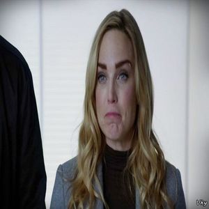 ▬ ❝Abea acum ti-ai dat seama de asta dupa atata timp? Esti o nesuferita totala.❞ Rade; si mai tare.=)))))
