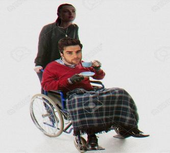 》 Sunt prea morocănos de când m-au pus în căruciorul ăsta ăia de la spital. Mă simt ca; un moș d-ăla de se plânge din orice...*își sprijină mâinile pe cotiere* Mulțumesc că mă ajuți! =))))))))))))

