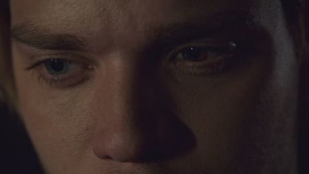 S03E01_178