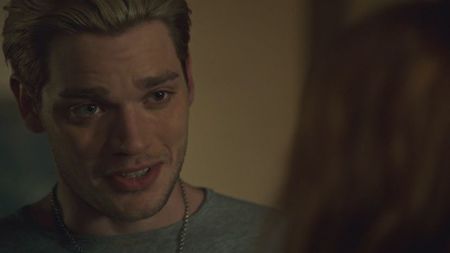 S03E02_038