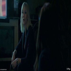 ▬ ❝Nu atat de mult precum crezi tu ca le-a fost dor de mine. O sa ma intorc acasa, nu; vreau sa ii vad fata din nou doamnei decan. Plus de asta, era ziua mea libera.❞ Baga dosarele facute in sertar si se ridica, apoi pleaca spre iesirea din universitate. =))
