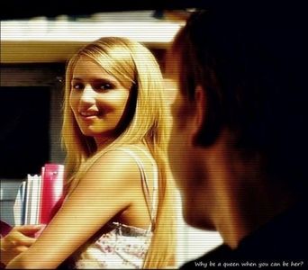 ⤑ᵖᶤᶰᵏĿЄ♏ØИÂÐЄ ┊ai grija pe unde dr;acu..# voia sa zica mergi,dar se opreste(; cand realizeaza ca e zac; oh hei you
