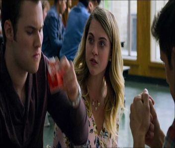 ⤑ᵖᶤᶰᵏĿЄ♏ØИÂÐЄ ┊# merge spre iesire,nu il observase inca pe adam sau(; minunatul lui bronz=)));
