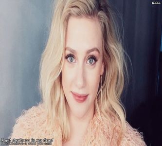 》*zâmbește și-l sărută când îi vede expresia facială* Offff, dacă nu-mi ești soț, cum să te; las să plătești ceva ce eu ar trebui să plătesc? *îl mângâie pe obraz* E ok, o să am un job part-time din care-mi voi plăti și camera și-mi vor și rămâne bani... *dă din gene* =)))).
