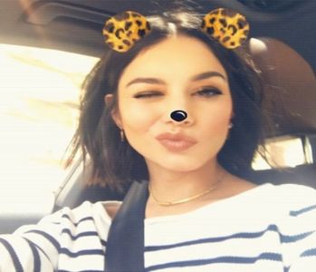▕·　 snoᴉɹɐɟǝu♦̭s̭̭o̭̭ṷḽ. Chicotesc evident când o aud pe Nina. „You go, girl. Save my lazy; ass. Păi, de fapt ai de ales. Poți lăsa pe mâine. Nu știu sincer cum înveți noaptea, eu dacă nu știu ceva până la ora zece, n-o știu și gata.”, ridic leneș din umeri cu un aer indiferent, după care at
