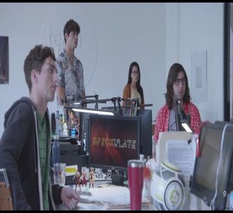 ༄nɇᶥfɇłɨƀȺŧȺ♡ ─ ❞Prințeso, eu n-am nevoie de filme pentru adulți. Eu îmi fac propriile filme.; Dacă dorești, poți fi protagonista din episodul din seara asta.❞ Îi fac cu ochiul într-un mod perver s. Privindu-l pe Matt, aprob din cap și după îi fac semn brunetei să vină pe fotoliul meu. ❞Mă duc 

