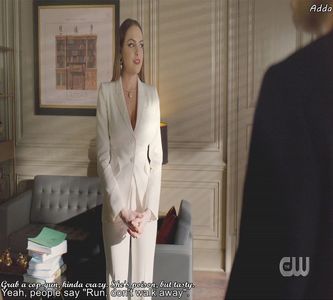 》*Vede unde se uită și o bufnește râsul* =)))))))).