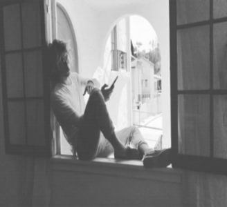 ×✎･e҉f҉f҉u҉l҉g҉e҉n҉t҉ ♦ ҉d҉r҉e҉a҉m҉s҉ ✖™ Cum fusese ziua lui liberă, nefiind nevoit să participe la; niciun casting, Jordan alesese să își petreacă întreaga zi într-o stare profundă de relaxare, așadar nu este de mirare că până în momentul prezent nu își părăsise camera deoarece
