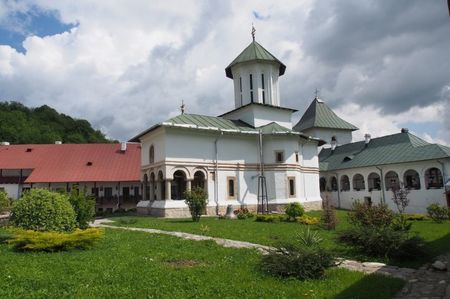 28.04.2019; Frumoasa si linistita Manastire Govora, Valcea
