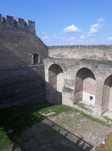 curtea interioară
