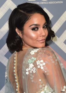 picturepub_vanessa-hudgens-088