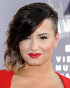 Demi_Lovato_32-0 (1)