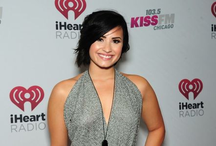 Demi_Lovato_7-16