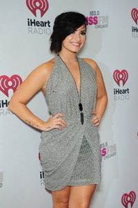 Demi_Lovato_9-15