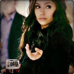 ▬ ❝Daca tu crezi ca ea e potrivita ca bona, sigur. Cu cat plecam mai repede cu atat mai bine.❞ Rade; si isi intoarce privirea spre Kol ca in poza fara sa ii zica nimic ca mai apoi sa se intoarca cu atentia la Elena. ❝Pot sa ii rup doar gatul fara sa ii ofer sangele meu?❞=)))))
