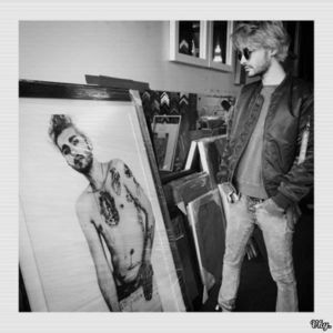 ▬ ❝Ti-as oferi o imbratisare, dar la cum arati. Mai bine nu.❞ =)))))))