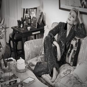 ▬ ❝Ai dreptate, cine stie cum ma fura si ma leaga de ceva ,apoi ma tortureaza.❞=)))))))))