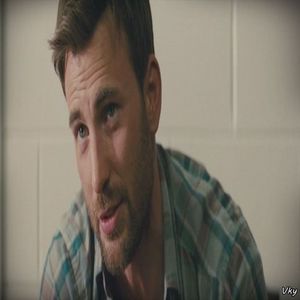 ▬ ❝Nu are de ce sa se supere.❞ Rade cand vede ce face Kris si se uita la ea. ❝Stiam ca asta o sa; bei.❞=))))))
